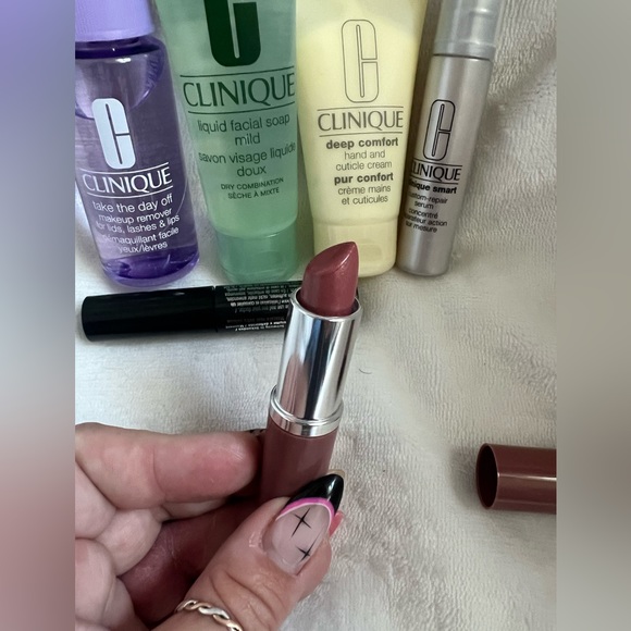 Clinique Makeup Lot of 6 Items Remover Face Cleanser Mascara Serum Lipstick Etc. - Picture 5 of 7
